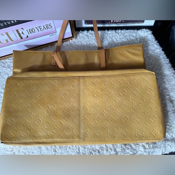Louis Vuitton Monogram Yellow Vernis Reade GM Tote XL - Picture 7 of 14
